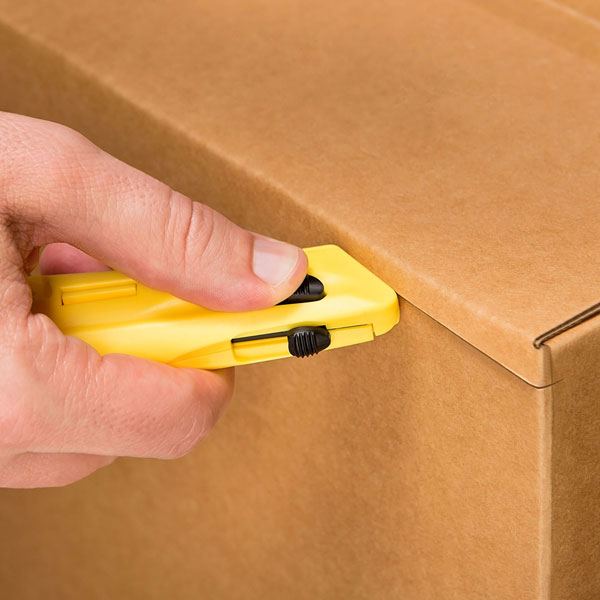 Beeswift Plastic Spring Back Safety Knife