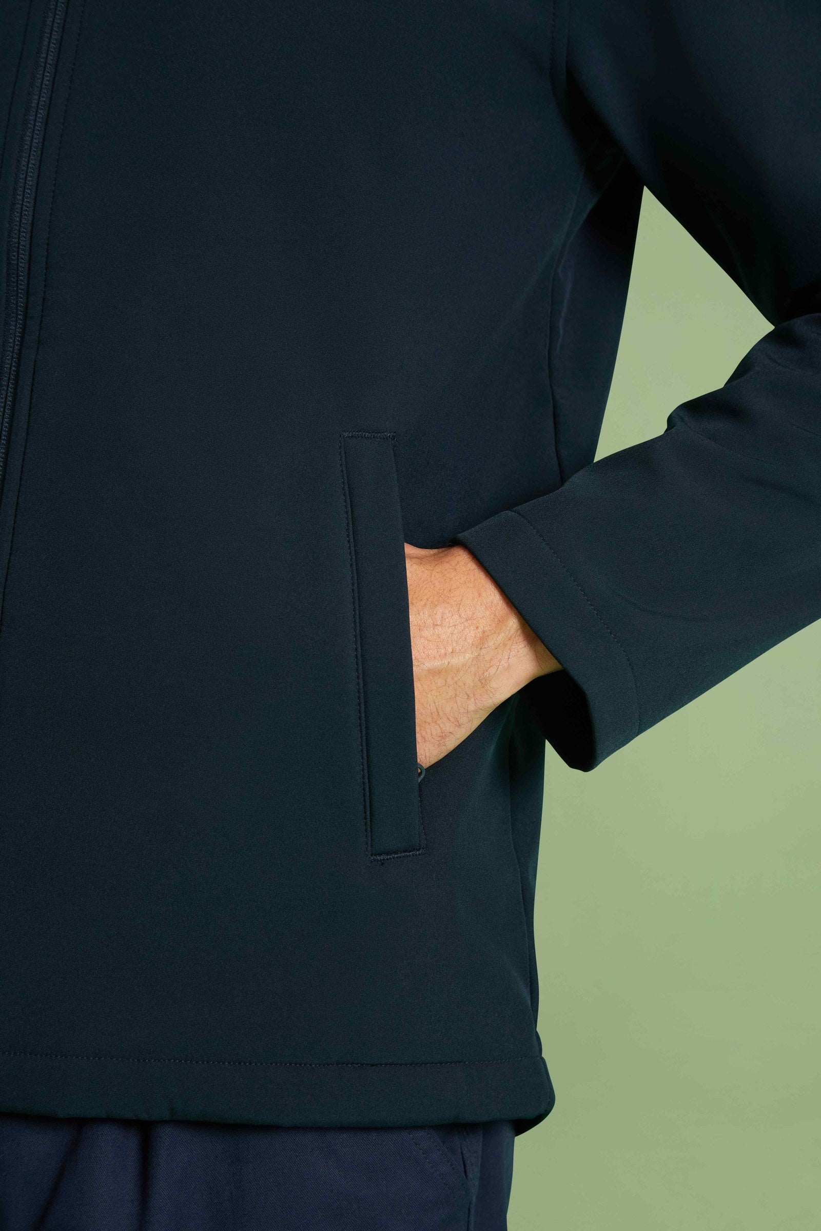 Uneek 325GSM Eco Full Zip Softshell Jacket