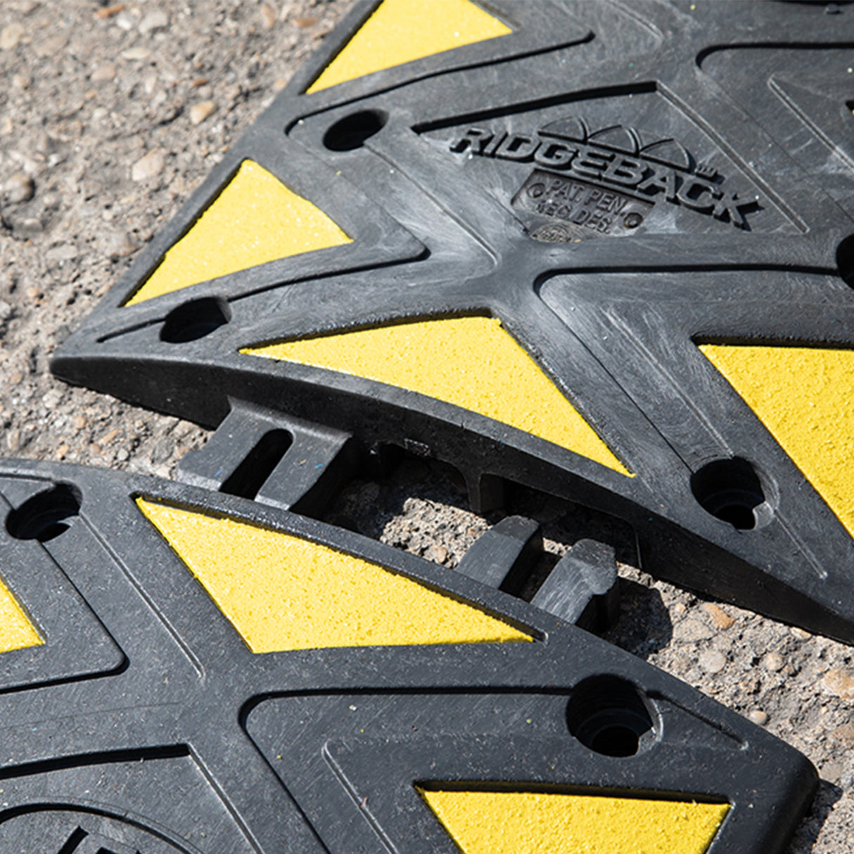 JSP Ridgeback Speed Ramp - 10MPH-16KM/H (Single Section)