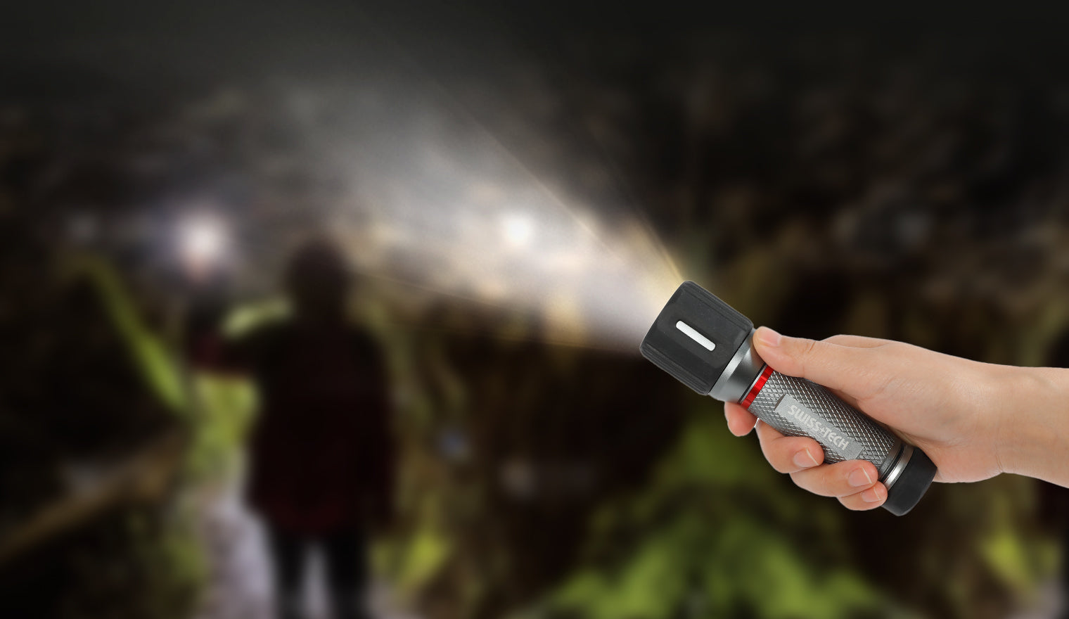 Scruffs Swiss-Tech Drop Proof Aluminium Flashlight - 4 x AAA Heavy Duty LED Torch