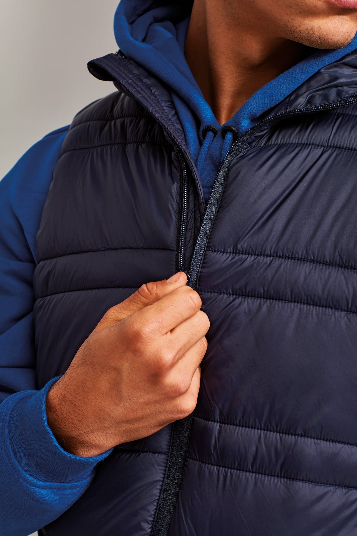 2786 Latitude Hooded Bodywarmer