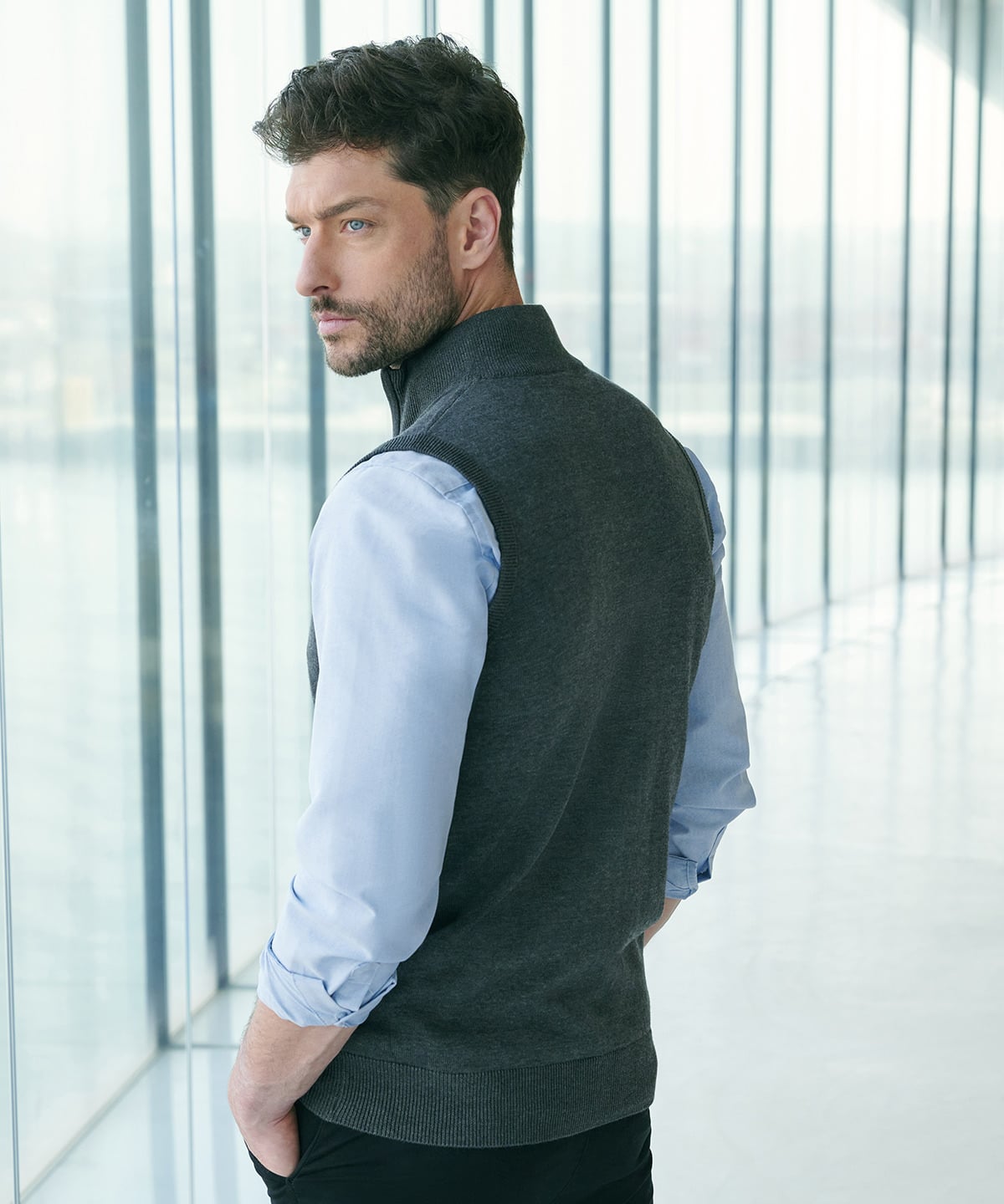 Henbury HB711 Sleeveless Zip-Through Jumper